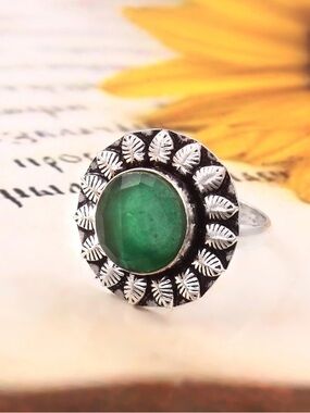 Faceted emerald 925 sterling silver ring